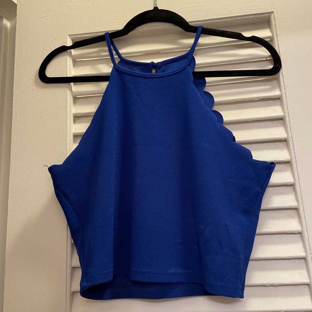 Scallop Cropped Top